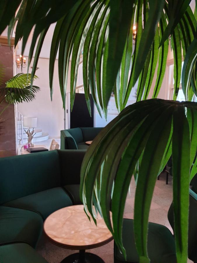 Hotel Madame Mere Saint-Florent  Buitenkant foto