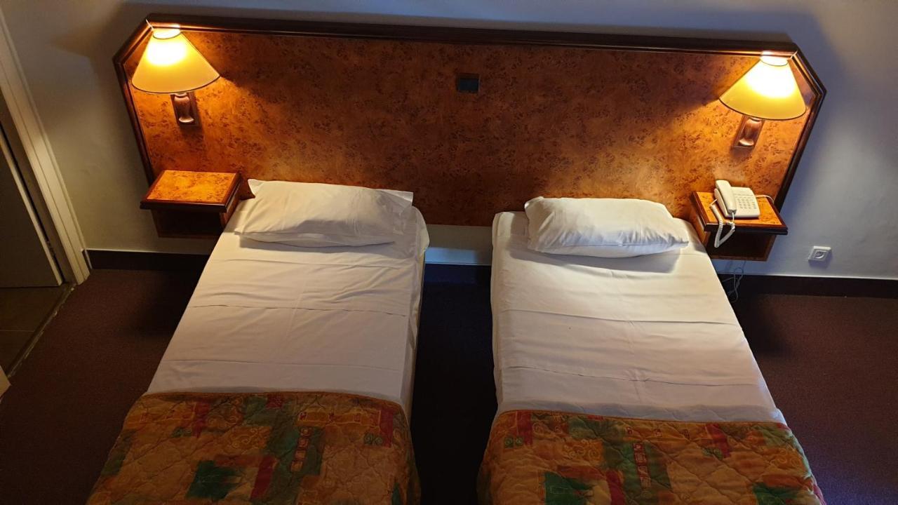 Hotel Madame Mere Saint-Florent  Buitenkant foto